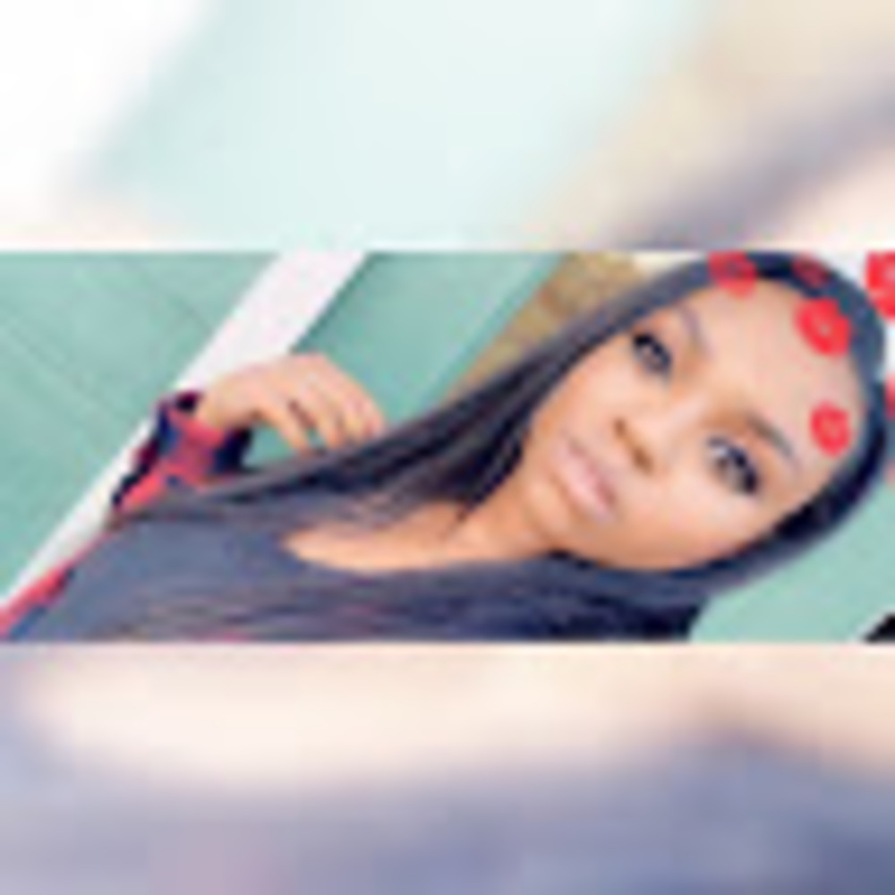 Meet your Posher, Karesha